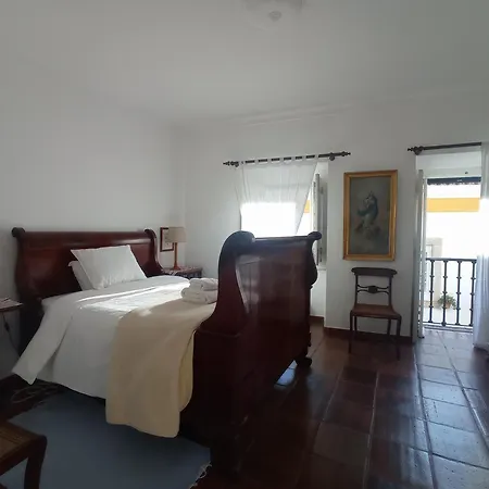 Casa Glicínias * Óbidos