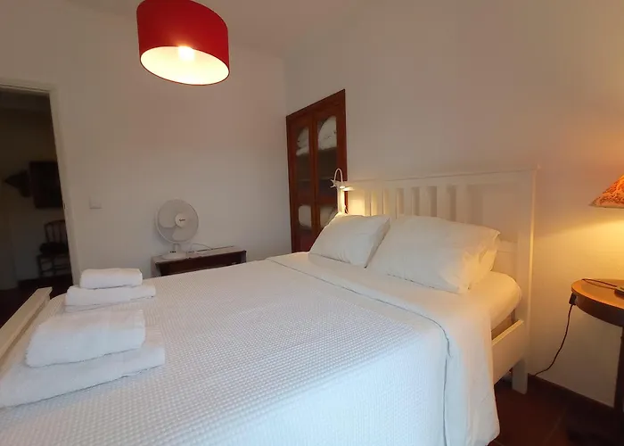 Casa Glicinias * Óbidos